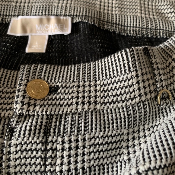 SOLD******Michael Kors plaid cropped skinny pants - Picture 2 of 8